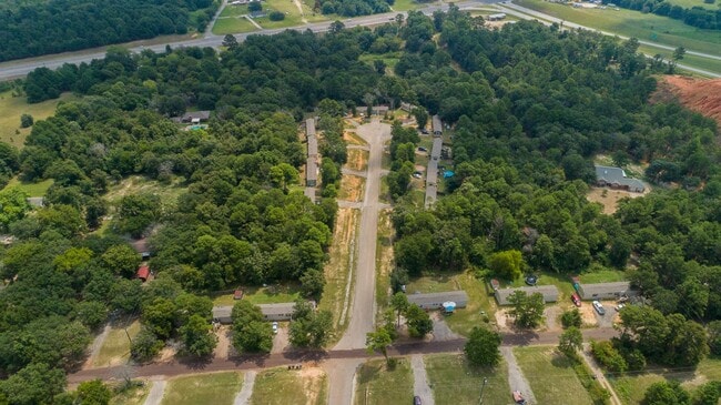 Building Photo - 15653 Country Walk Dr