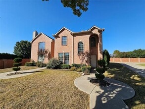 Building Photo - 393 Ivan Dr