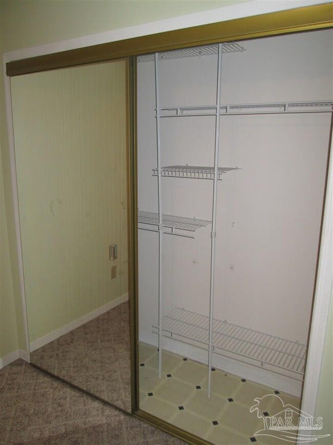 Building Photo - 175 Kevin Dr