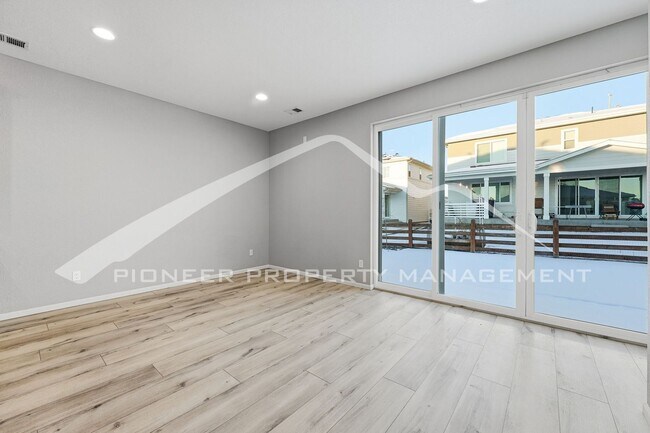 Building Photo - Gorgeous Home with Washer/Dryer and 2-Car Garage