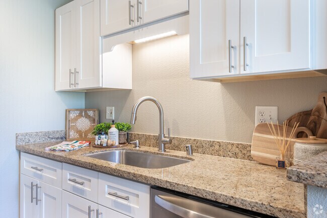 2BR, 2BA - Modelo B - Hillcrest View