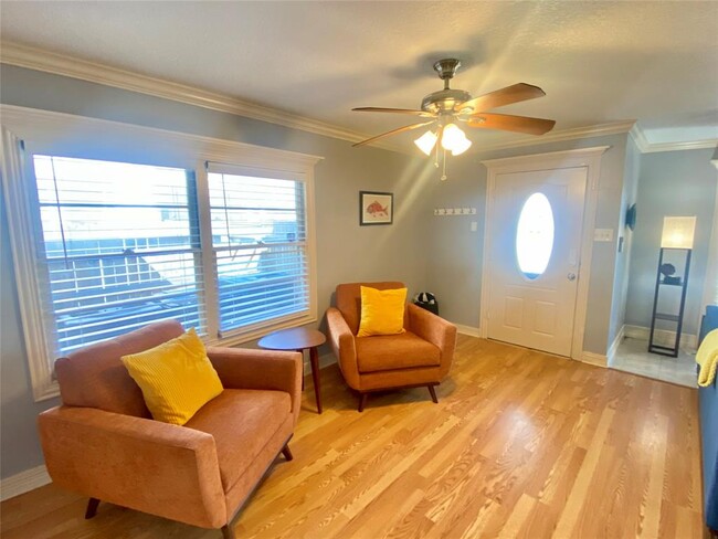 Building Photo - 1311 Milam Dr