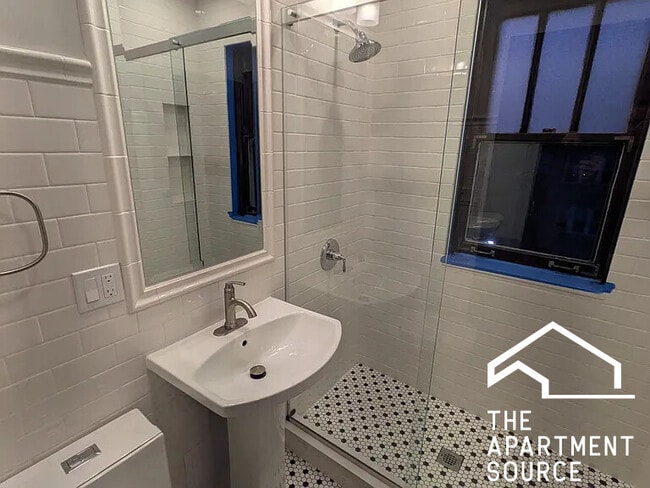 Foto del edificio - 2626 W Devon Ave