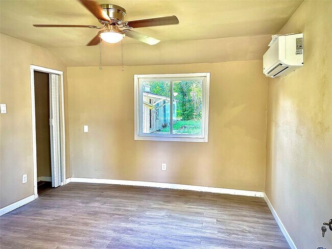 Foto del edificio - 1502 W Talmage St
