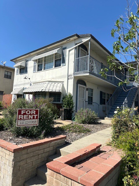 Foto del edificio - 2711 W Victory Blvd