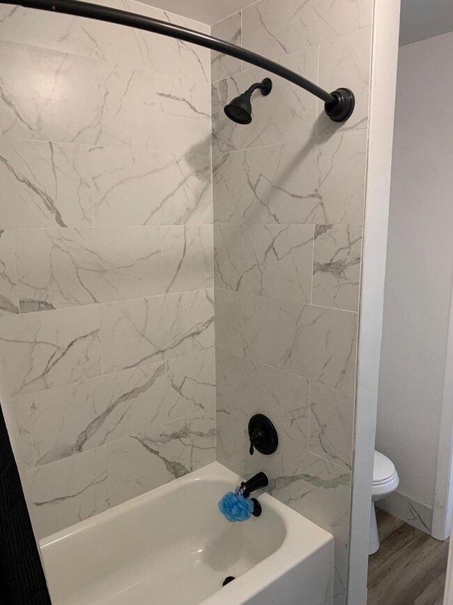 Building Photo - 239 SW 3rd St