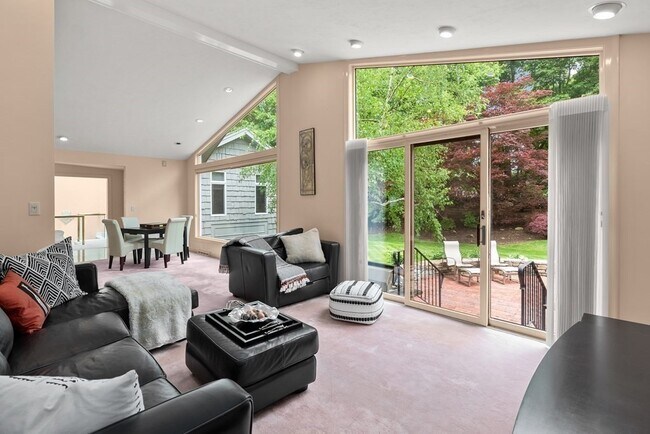 Foto del edificio - 32 Countryside Rd