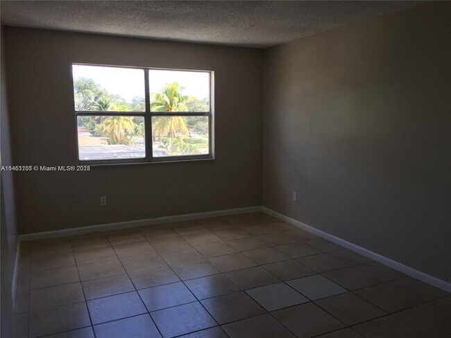 Foto del edificio - 13725 NE 6th Ave