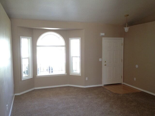 Foto del edificio - 263 N Sunbird Ave