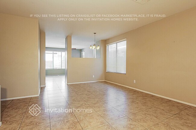 Building Photo - 14921 W Lisbon Ln