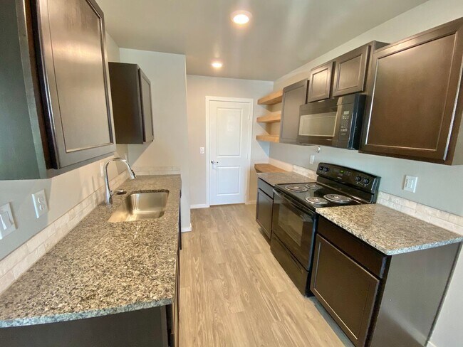 Foto del edificio - Pre-leasing now for 3 bed 2 bath in Cooper...
