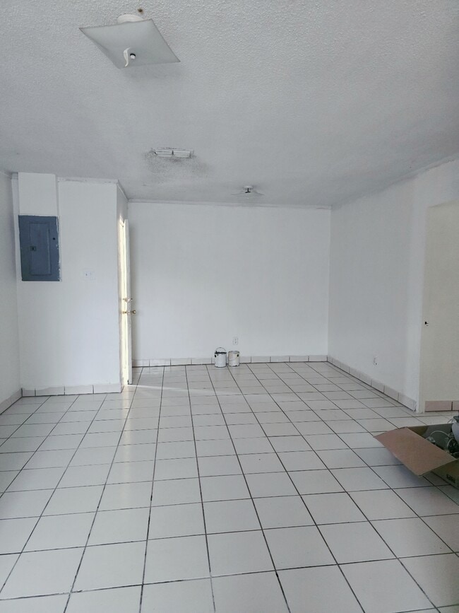 Building Photo - 2016 S India Ave