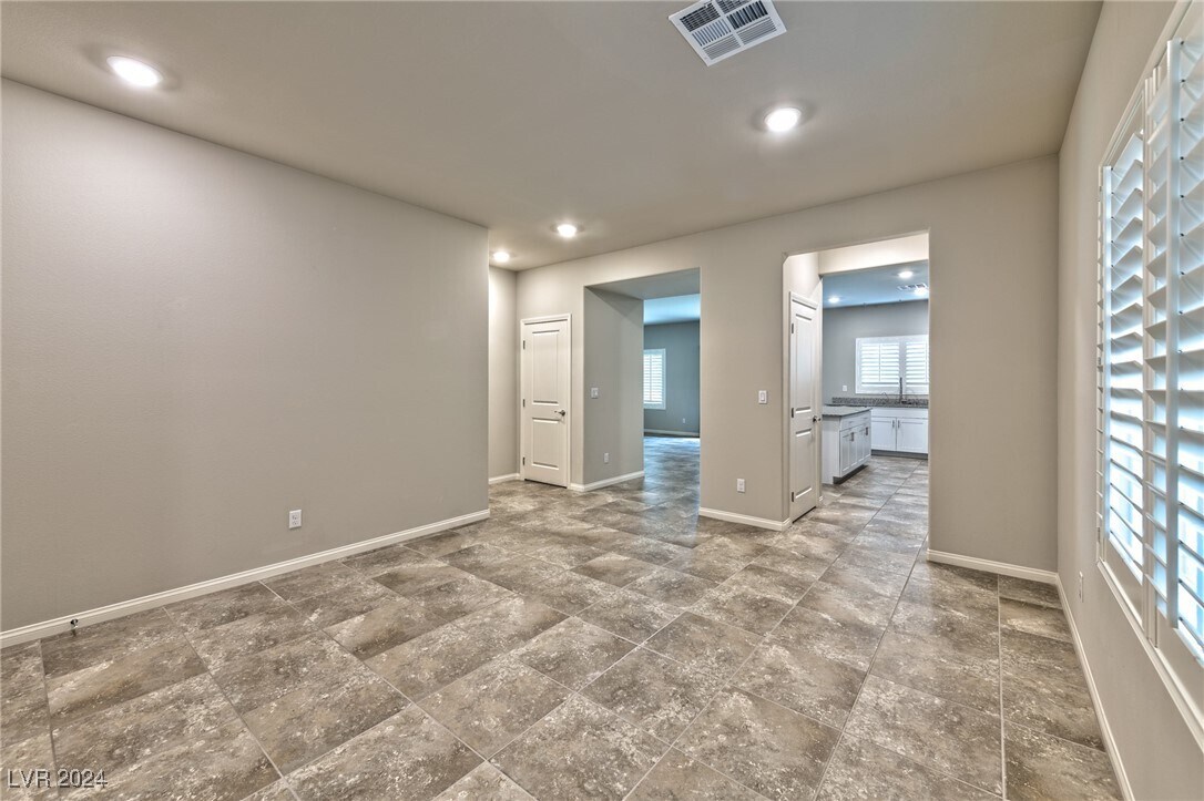 Building Photo - 4031 Beech Fern Ave
