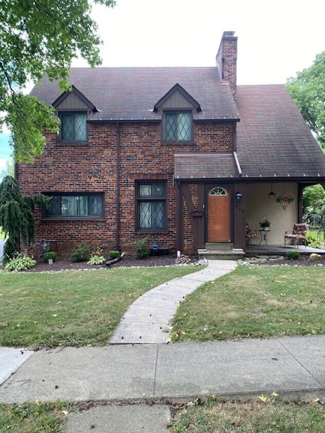 3 br, 2 bath House 315 JEFFERSON BLVD House Rental in West Lawn, PA