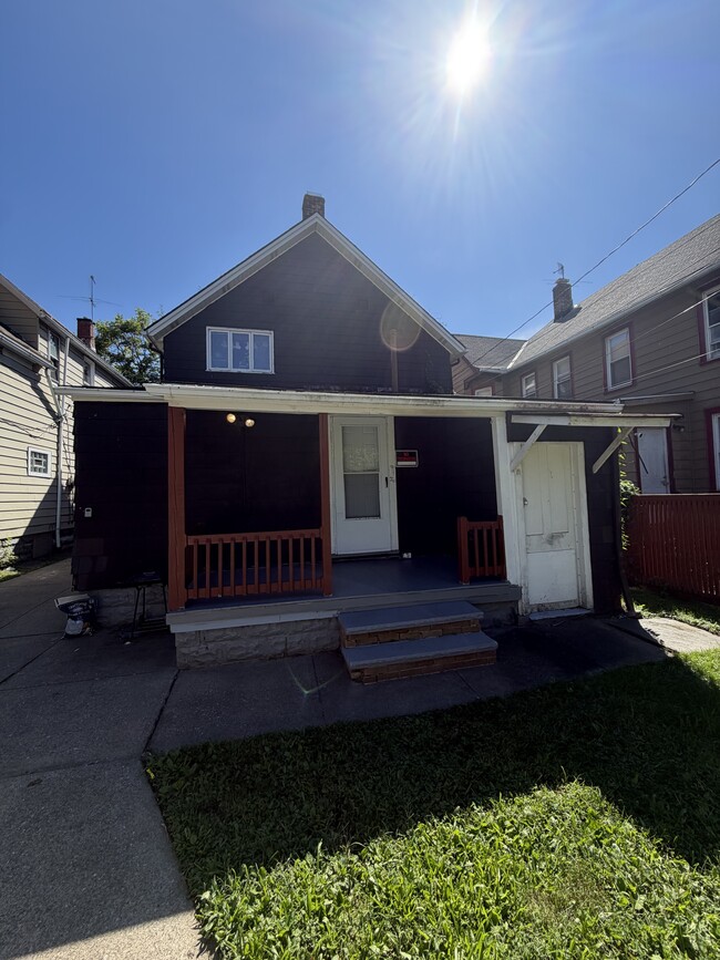 Building Photo - 7204 Lawn Ave