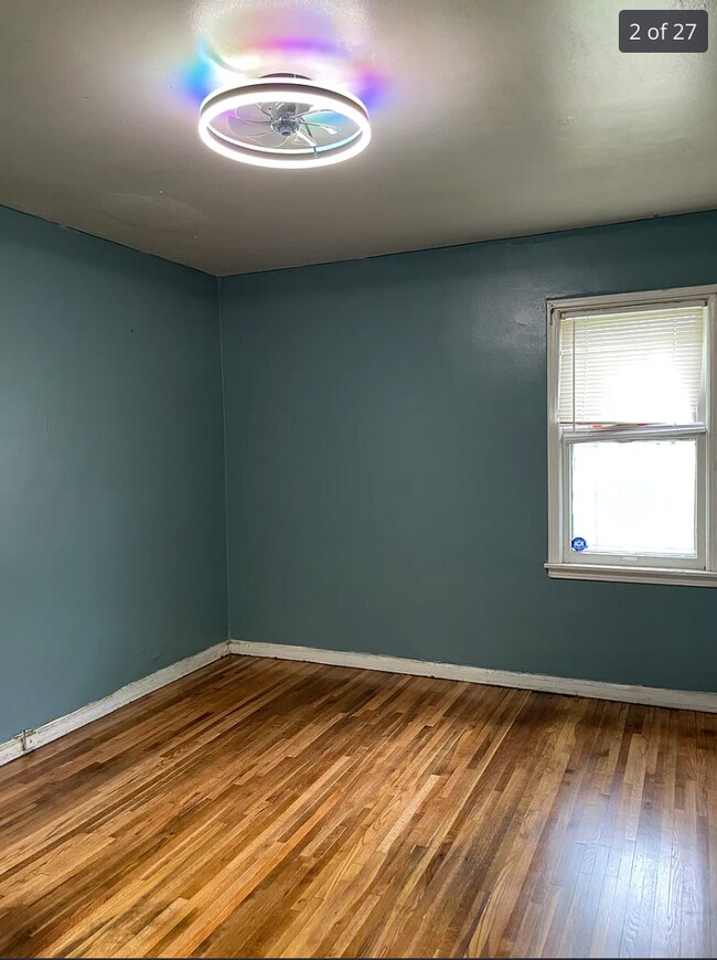 Foto del edificio - 8857 Auburn St