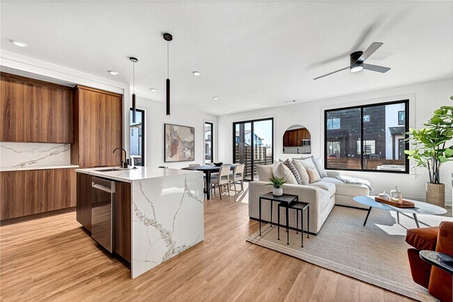 Foto del edificio - 1104 Emilia Ave