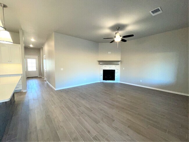 Foto del edificio - Brand New Home In Delmer Lakes!!!
