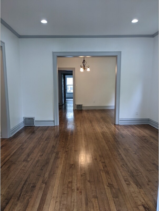 Building Photo - 517 N Genesee St