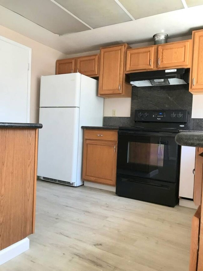 Building Photo - 3600 Larchmont Square Ln