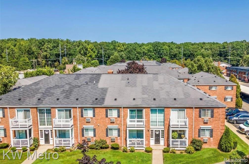 Foto principal - 2440 Parmenter Blvd
