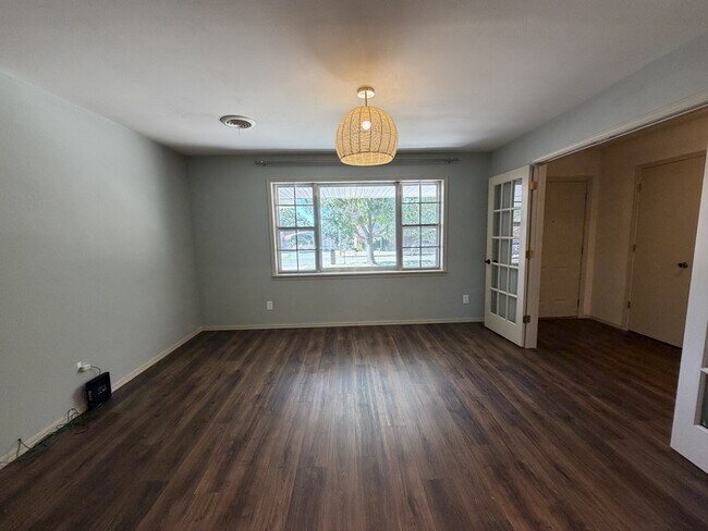Building Photo - 116 Fern Dr