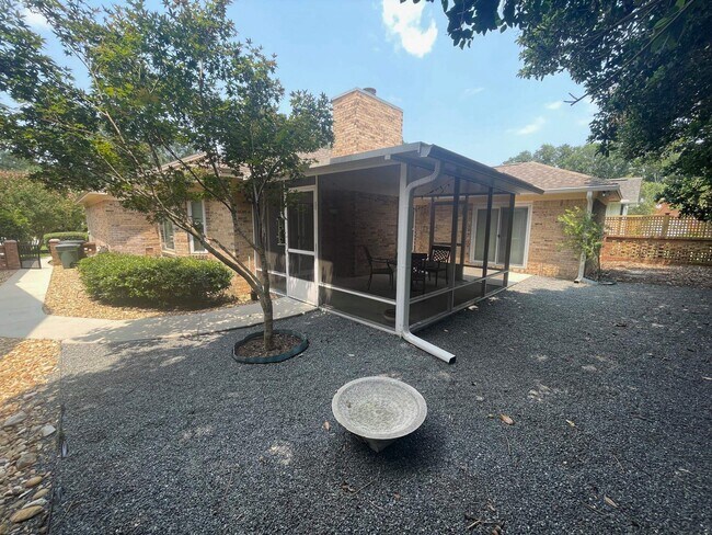 Foto del edificio - 4280 Riverchase Dr