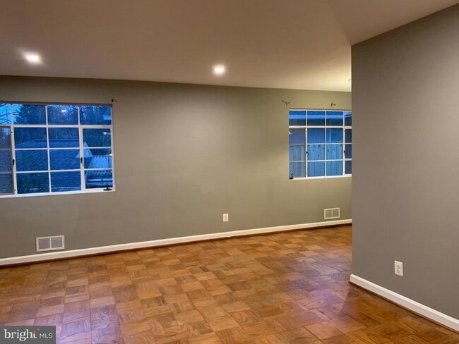 Foto del edificio - 857 N Jacksonville St
