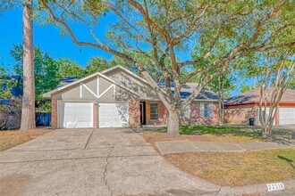 Building Photo - 22318 Meadowgate Dr