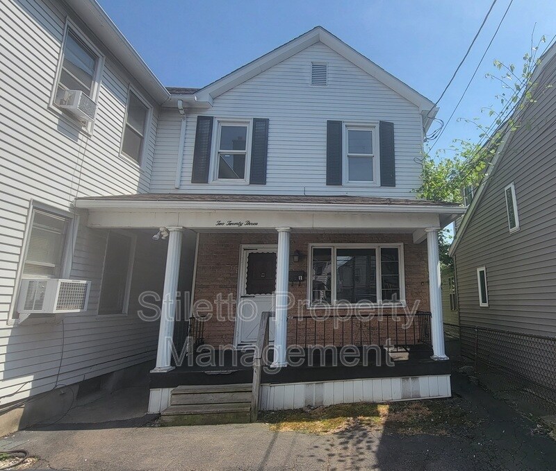223 Zerby Ave Unit 2nd Fl, Kingston, PA 18704 Condo for Rent in