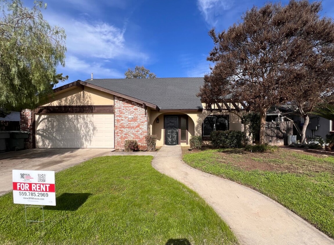 Zero Deposit Ask Me How 2,395 Bullard & S... House Rental in Clovis