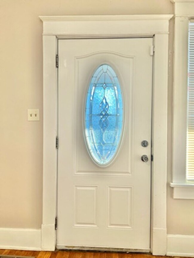 Foto del edificio - 2380 Forest Ave