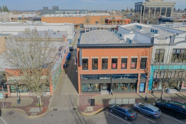 Foto del edificio - MOVE IN SPECIAL - NEWLY RENOVATED DOWNTOWN SALEM ONE BEDROOM