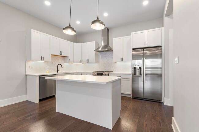 Foto del edificio - 3016 W Belmont Ave