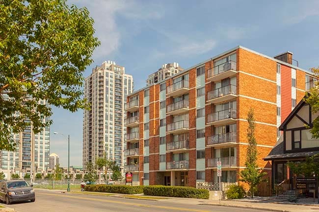 Photo - Camelot Suites