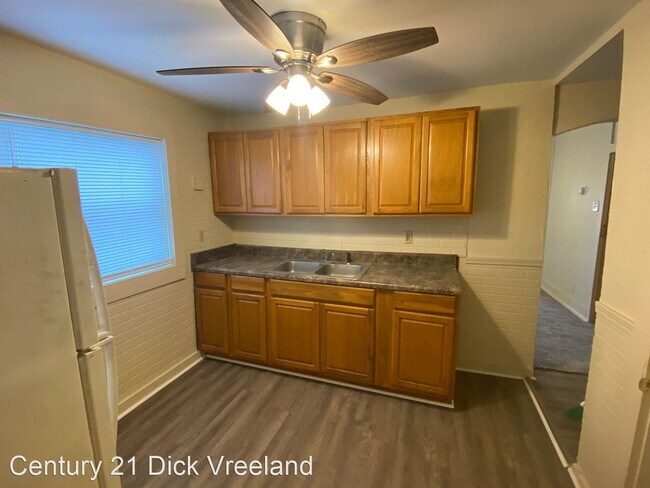 Building Photo - 2 br, 1 bath House - 315 S Spring Street