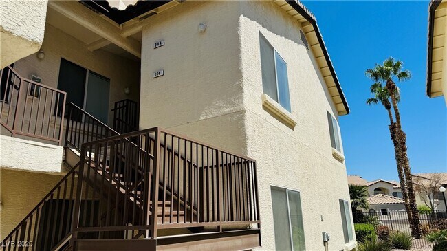 Foto del edificio - 4810 Grey Wolf Ln