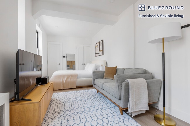 Building Photo - 138 E 38th St