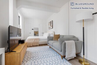 Building Photo - 138 E 38th St