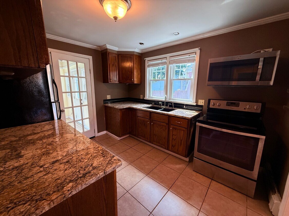 Foto principal - Adorable Single Family Home In Southeast P...