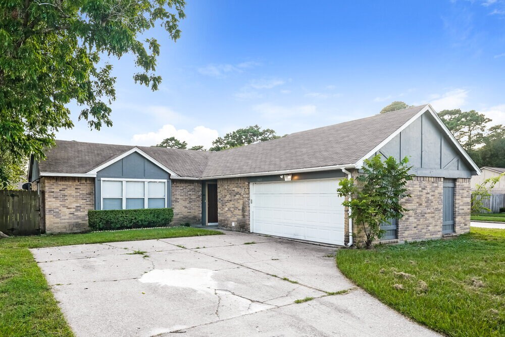 Foto principal - 21035 Rivershadows Ln