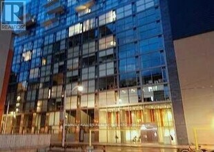 Building Photo - 25 Oxley St