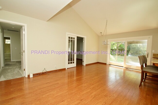Foto del edificio - "Charming 4-Bedroom Oasis in San Rafael wi...
