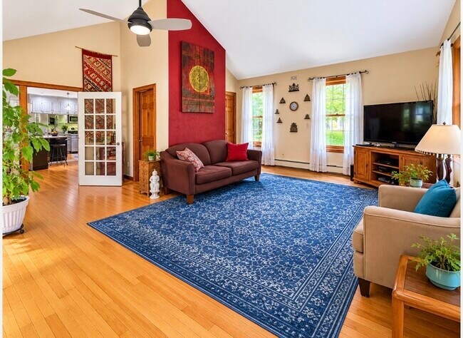 Foto del edificio - 31 Woodside Cir
