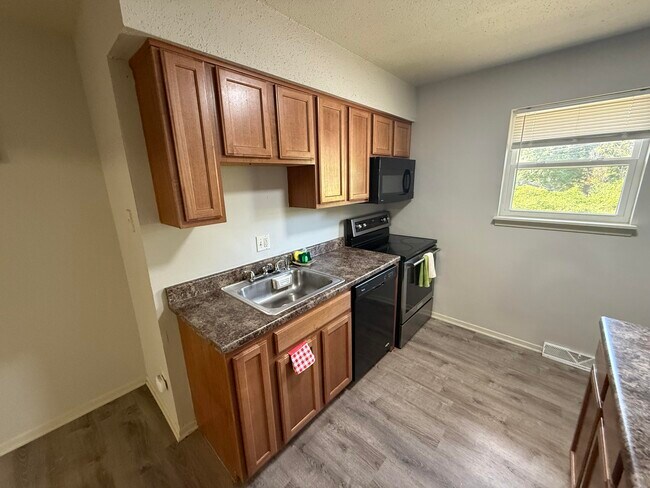 Foto del edificio - 207 Wheaton Ct