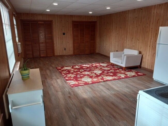 Foto del edificio - 8411 Shannon Rd