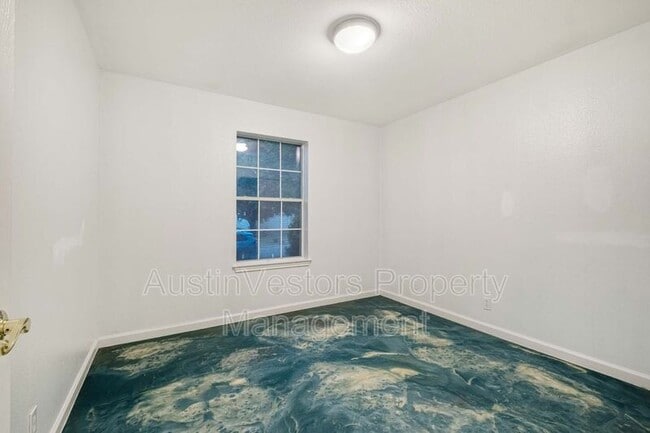 Building Photo - 105 Cattail Cove