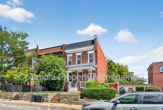 Building Photo - 3523 Warder St NW