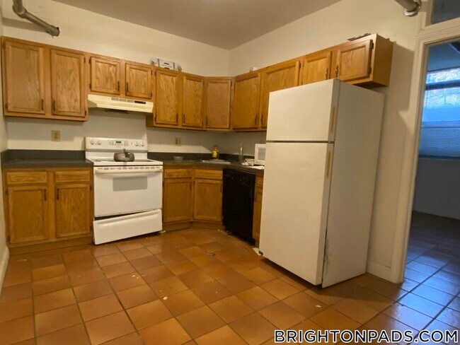 Building Photo - 27 Egremont Rd