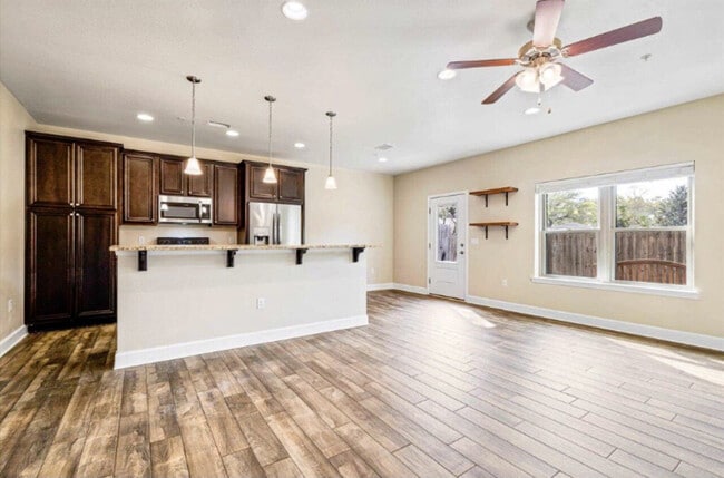 Building Photo - 3501 Mossy Oak Villas Cir